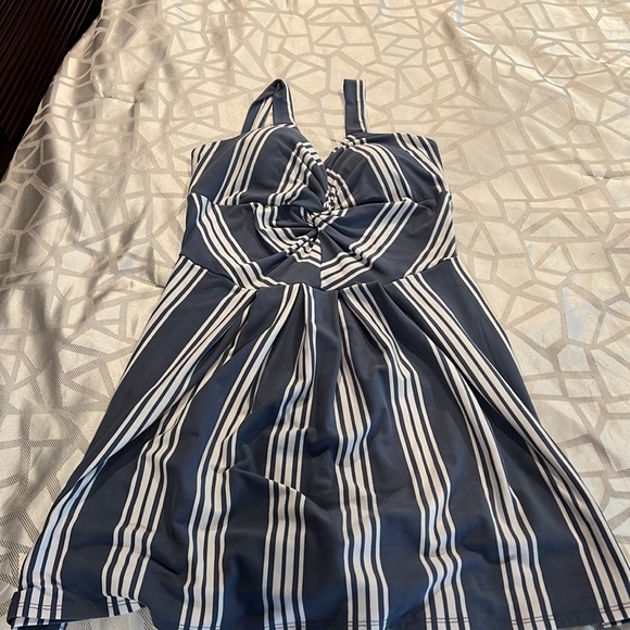 Stripped mini dress - Picture 2 of 3